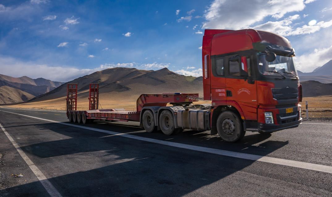 Pick it from the branch and send it to Miami. The cold chain company under China Eastern Logistics helps Yunnan flowers float overseas